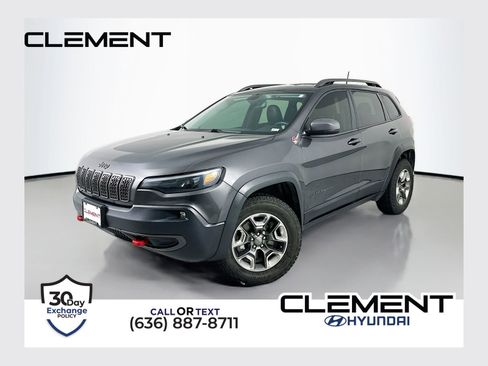 Used 2019 Jeep Cherokee Trailhawk w/ Cold Weather Group AWD/4WD image 1