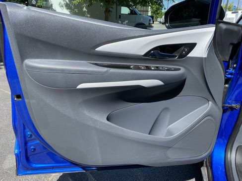 Used 2020 Chevrolet Bolt LT FWD image 15