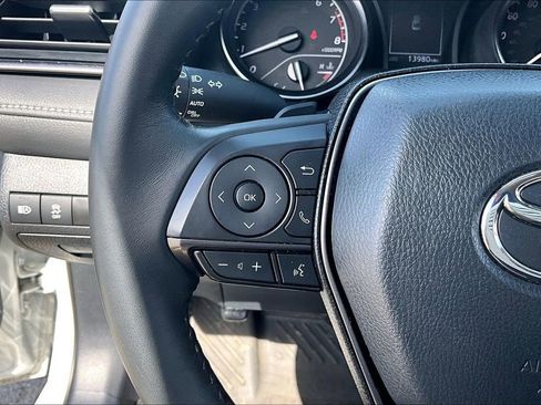 Used 2023 Toyota Camry SE image 11