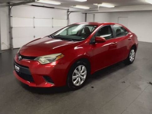 Used 2014 Toyota Corolla LE FWD image 4