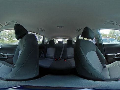 Used 2025 Kia Soul LX w/ LX Technology Package FWD image 40