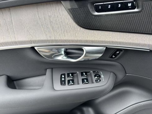 New 2026 Volvo XC90 B6 Ultra image 13