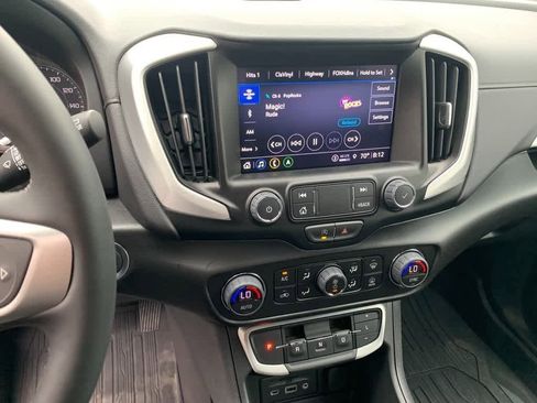 Used 2024 GMC Terrain SLT w/ Infotainment Package II AWD/4WD image 12