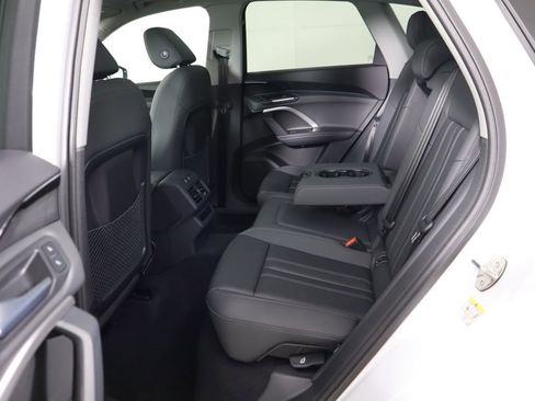 Used 2025 Audi Q5 Premium w/ Convenience Package image 23