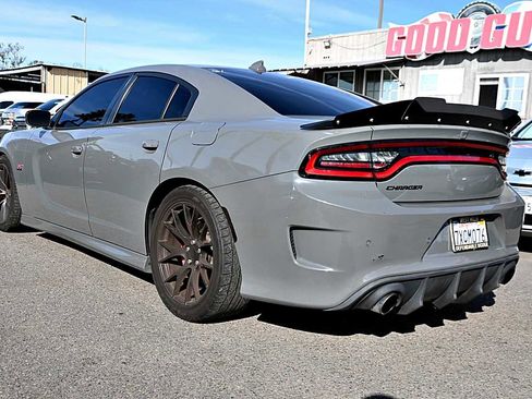 Used 2017 Dodge Charger R/T Scat Pack image 5