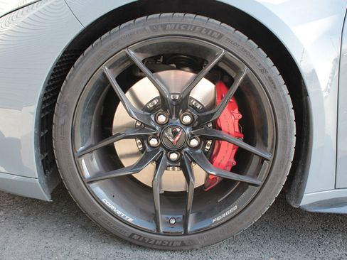 Used 2025 Chevrolet Corvette Z06 image 26