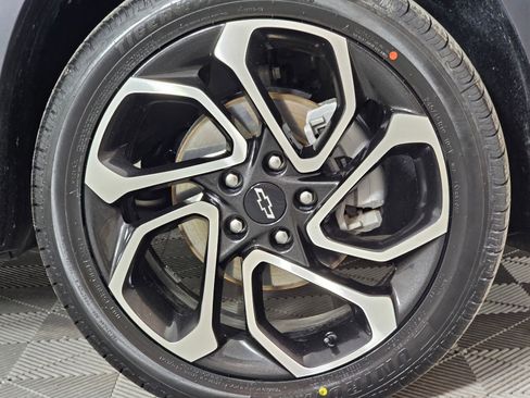 Used 2024 Chevrolet Trax RS w/ Sunroof Package image 9