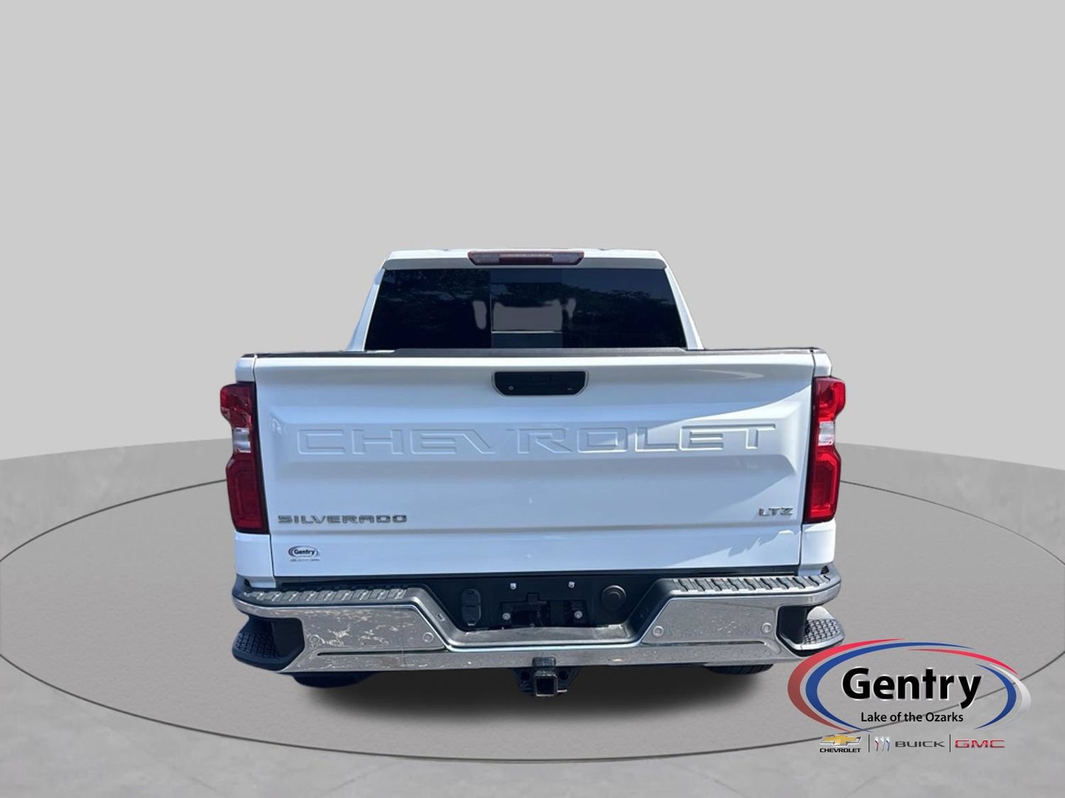 Used 2019 Chevrolet Silverado 1500 LTZ w/ LTZ Plus Package AWD/4WD image 4