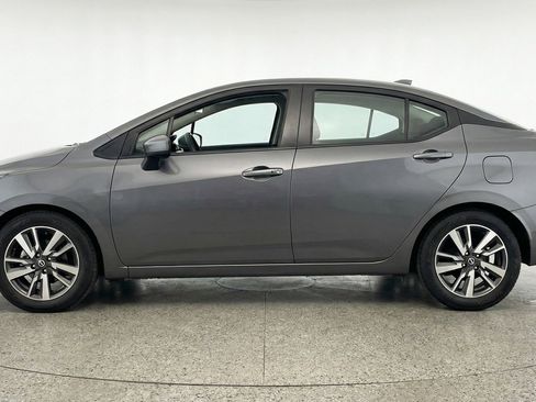 Used 2025 Nissan Versa SV FWD image 5