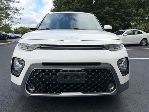 Used 2022 Kia Soul EX FWD image 2