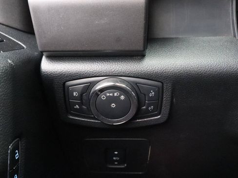 Used 2016 Ford F150 XLT w/ Equipment Group 302A Luxury AWD/4WD image 17