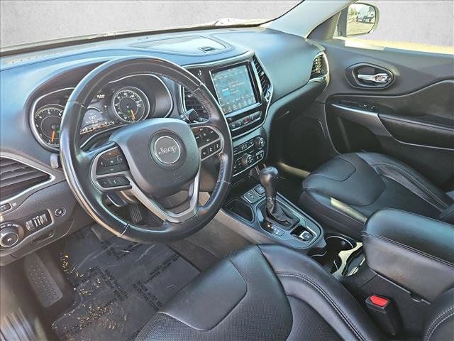 Used 2019 Jeep Cherokee Limited w/ Technology Group FWD image 12