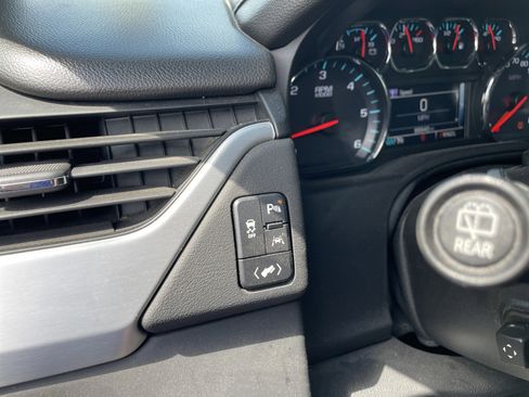 Used 2020 GMC Yukon XL SLT RWD image 34