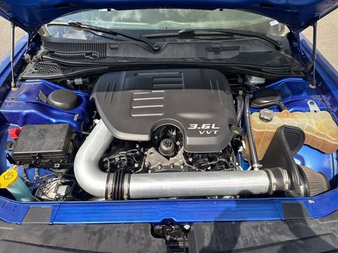 Used 2018 Dodge Challenger SXT Plus image 10