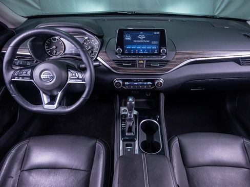 Used 2020 Nissan Altima 2.5 Platinum FWD image 15