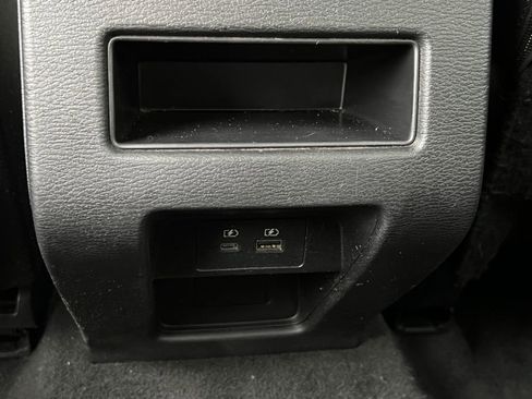 Used 2024 Mitsubishi Outlander SE image 13