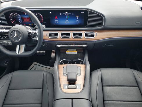 Certified 2025 Mercedes-Benz GLS 450 4MATIC image 18