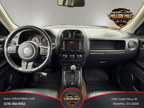 Used 2017 Jeep Patriot High Altitude AWD/4WD image 3