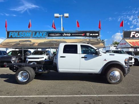 New 2026 RAM 5500 Tradesman AWD/4WD image 7