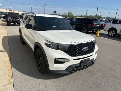 Used 2020 Ford Explorer ST w/ ST Street Pack image 25