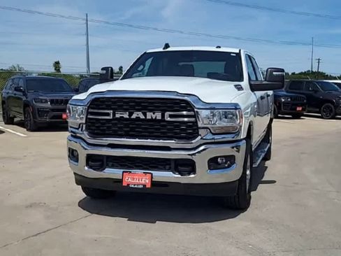 Used 2023 RAM 2500 Big Horn w/ Level 1 Equipment Group AWD/4WD image 3