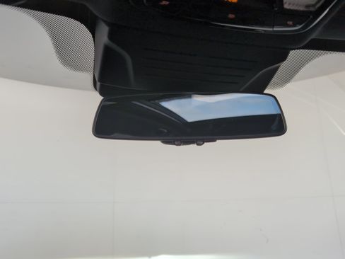 New 2026 BMW X5 M60i w/ Climate Comfort Package image 17