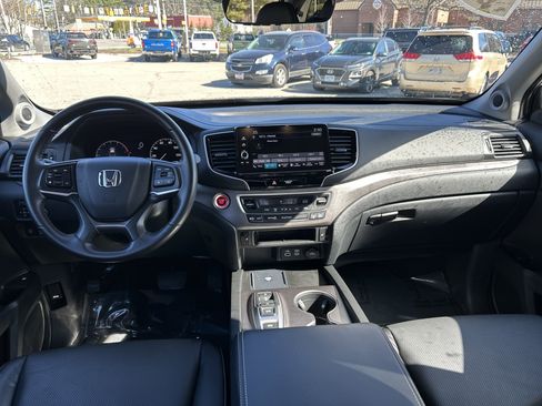 Used 2025 Honda Ridgeline RTL image 17
