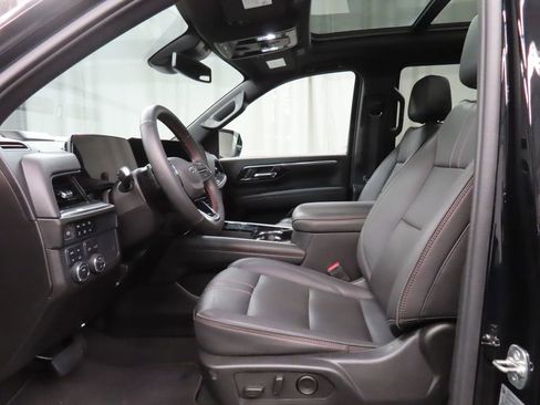 Used 2025 Chevrolet Tahoe RST w/ Comfort Package AWD/4WD image 15