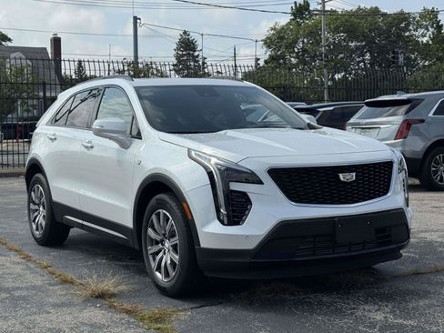 Used 2023 Cadillac XT4 Sport w/ Cold Weather Package AWD/4WD image 4