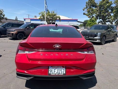 Used 2021 Hyundai Elantra SEL FWD image 6