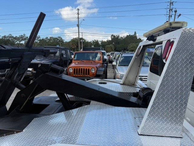 Used 2008 Ford F550 2WD Regular Cab Super Duty image 10