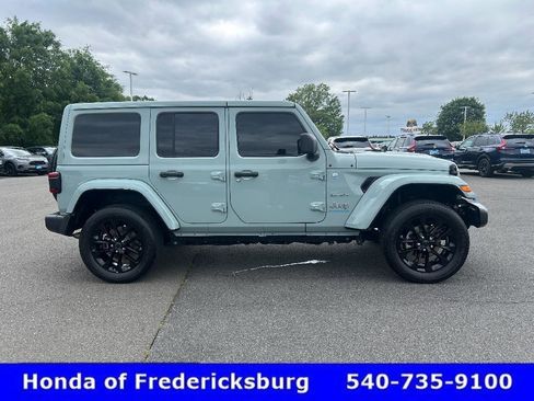 Used 2024 Jeep Wrangler Unlimited Sahara AWD/4WD image 7