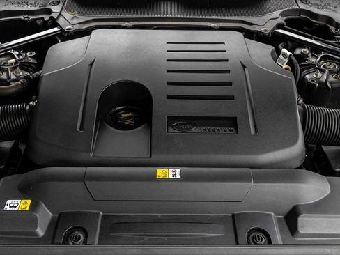 Used 2022 Land Rover Range Rover Sport SE image 30