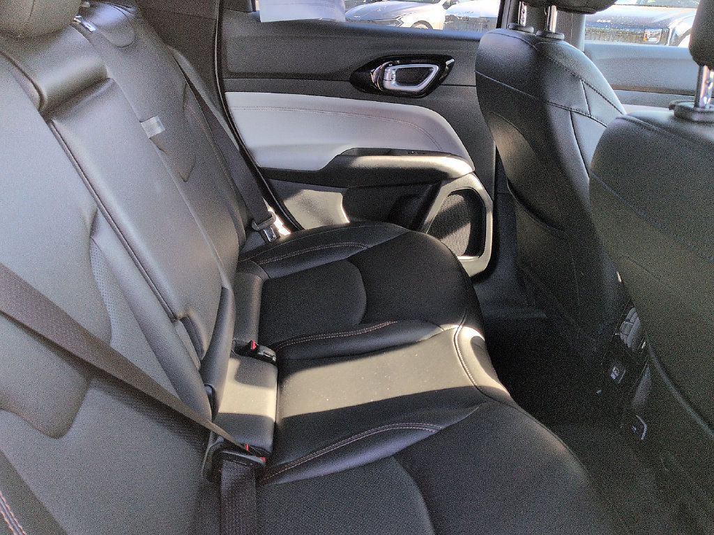 Used 2023 Jeep Compass Limited AWD/4WD image 8