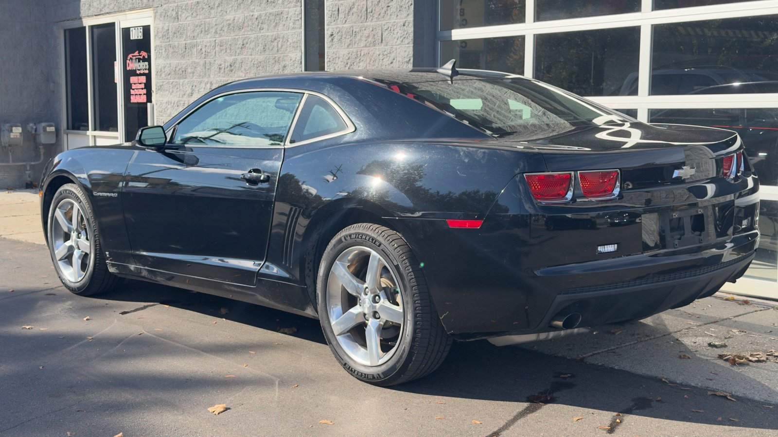 Used 2010 Chevrolet Camaro LT RWD image 4