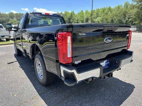 New 2025 Ford F250 XL w/ XL Chrome Package RWD image 9
