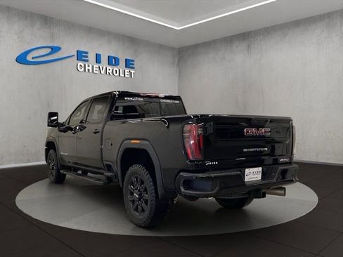 Used 2025 GMC Sierra 2500 AT4 w/ AT4 Premium Plus Package image 5