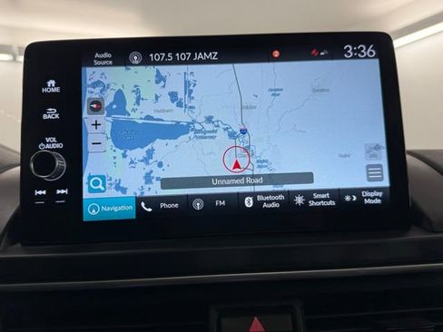 Used 2024 Honda Pilot Touring image 23