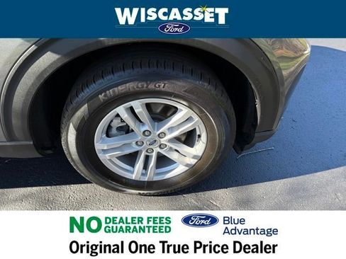 Certified 2022 Ford Explorer XLT w/ Equipment Group 202A image 35