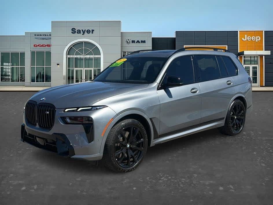 Used 2025 BMW X7 M60i w/ Executive Package AWD/4WD image 3