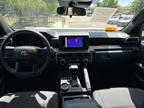 Used 2025 Toyota Tacoma SR AWD/4WD image 28