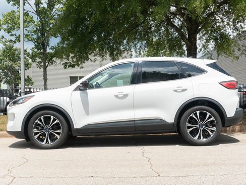 Used 2022 Ford Escape SE w/ SE Sport Appearance Package FWD image 11