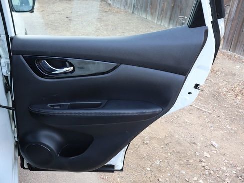 Used 2017 Nissan Rogue Sport SL w/ SL Premium Package image 25