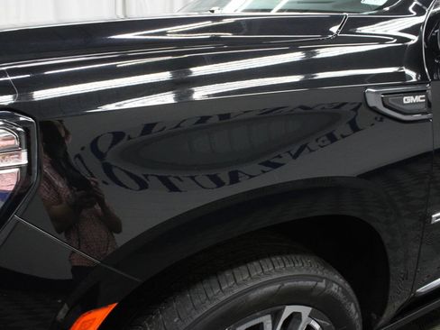 Used 2023 GMC Yukon Denali Ultimate AWD/4WD image 55