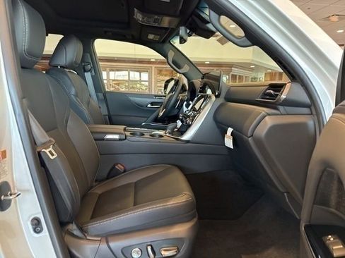 New 2026 Lexus LX 700h Luxury w/ Appearance Package AWD/4WD image 13
