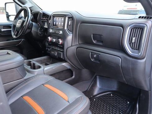 Used 2022 GMC Sierra 2500 AT4 AWD/4WD image 32