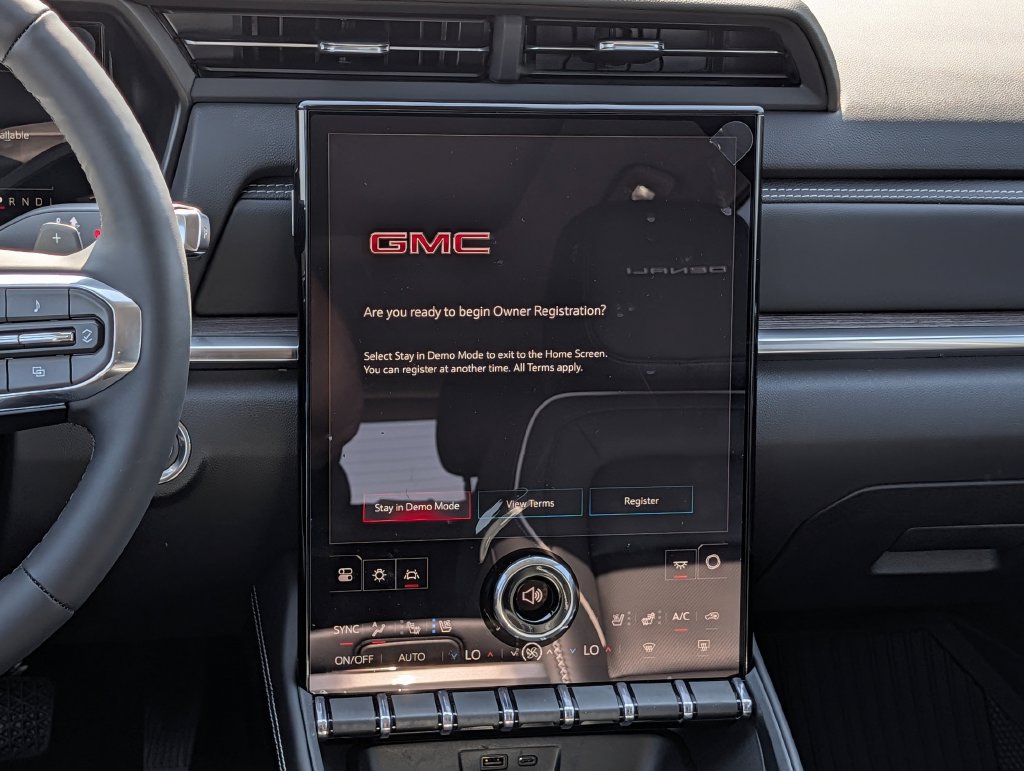 New 2027 GMC Terrain Denali w/ LPO, Floor Liner Package AWD/4WD image 13
