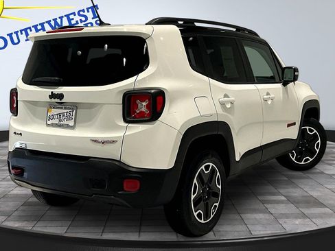 Used 2016 Jeep Renegade Trailhawk AWD/4WD image 7