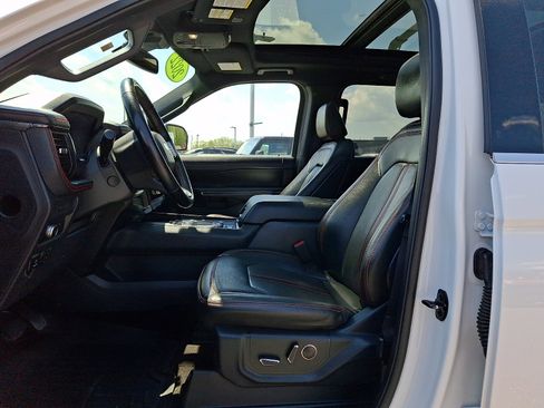 Used 2022 Ford Expedition Limited AWD/4WD image 13