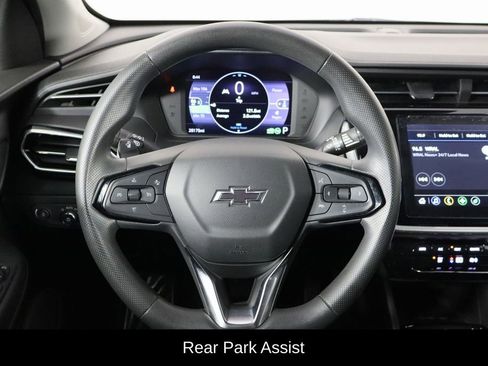 Used 2022 Chevrolet Bolt EUV LT w/ Driver Confidence Package image 7